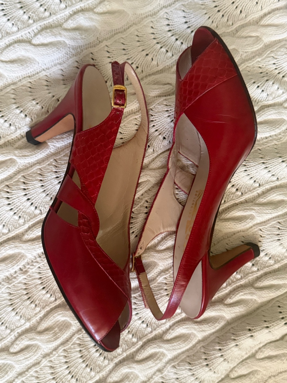 FERRAGAMO Red Leather Slingback Heels with Textured Panels - Picture 10 of 10